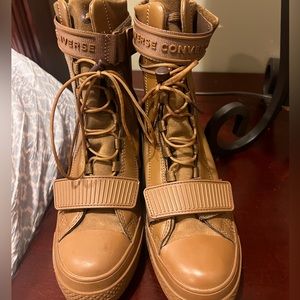 *SOLD* Converse Boots 6M - Never used